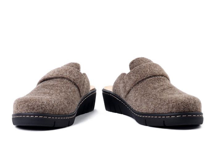 Dr. Brinkmann 700645-02 - kapcie damskie nuss