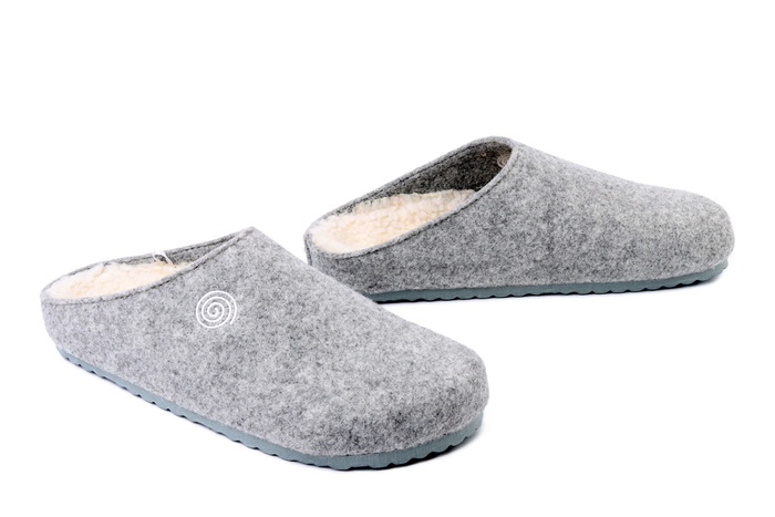 Dr. Brinkmann 320261-91 - kapcie damskie jasnoszare