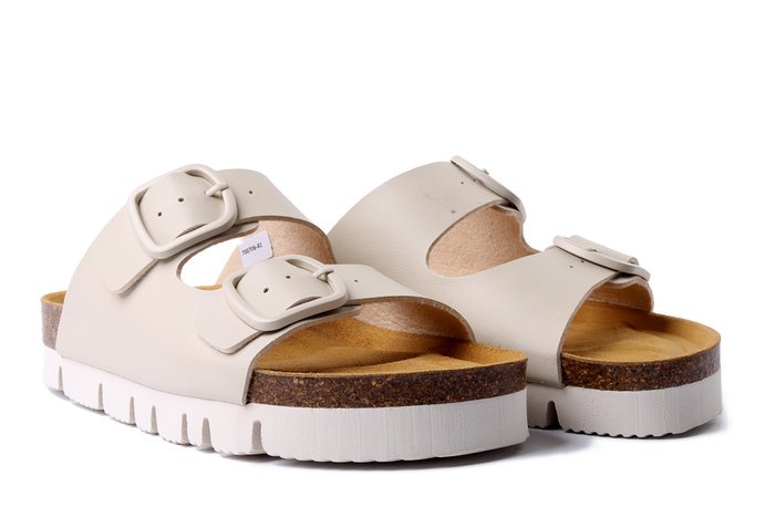 Dr. Brinkmann 700706-81 - klapki damskie offwhite