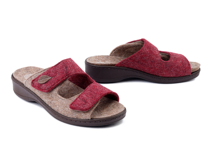 Dr. Brinkmann 330047-41 - klapki damskie bordowe