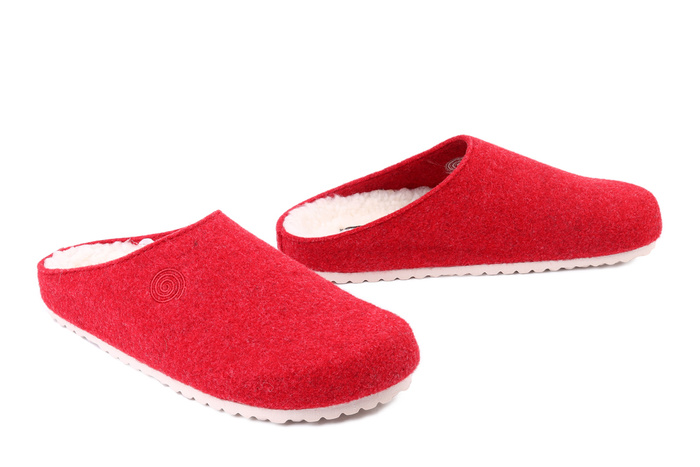 Dr. Brinkmann 320261-04 - kapcie damskie czerwone