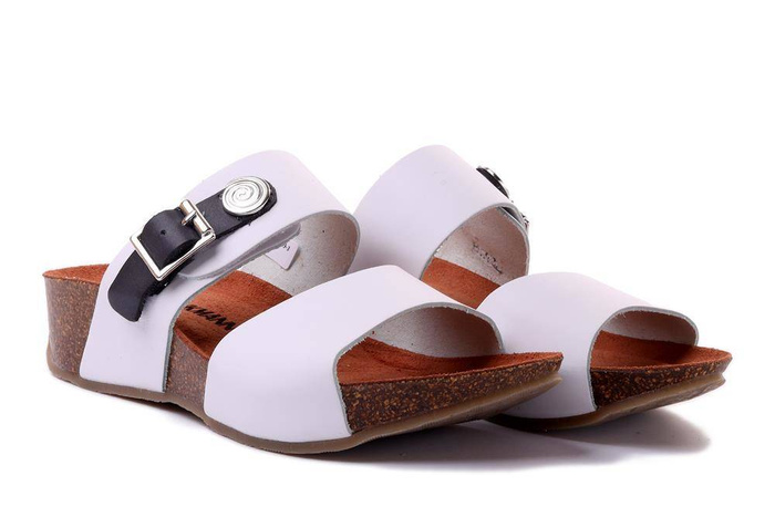 Dr. Brinkmann 700959-03 - klapki damskie białe