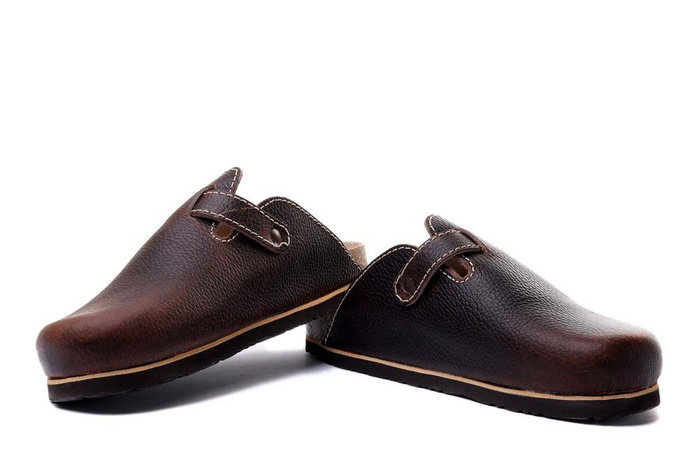 Dr. Brinkmann 600419-02 - klapki męskie brązowe