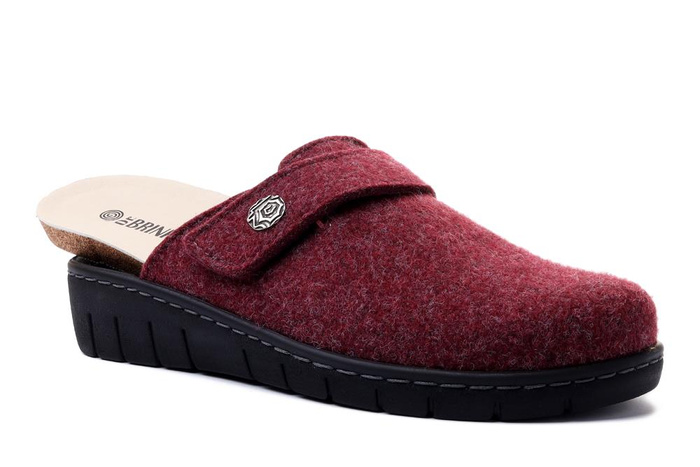 Dr. Brinkmann 700081-41 - klapki damskie bordowe